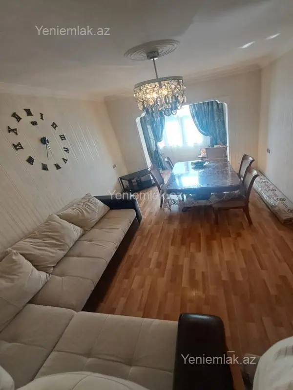 Satılır 3 otaqlı köhnə tikili 80 m²