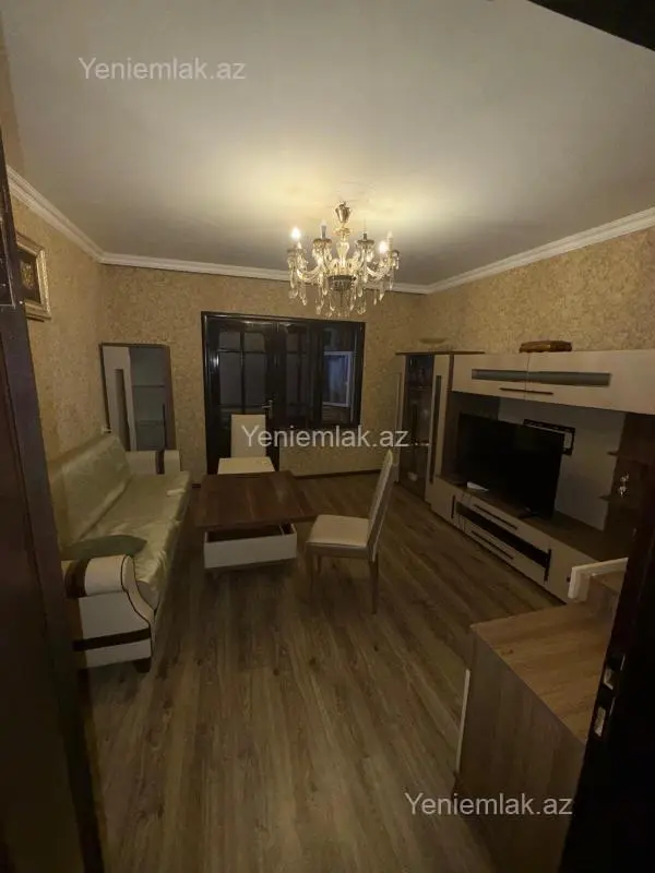 Satılır 3 otaqlı köhnə tikili 60 m²