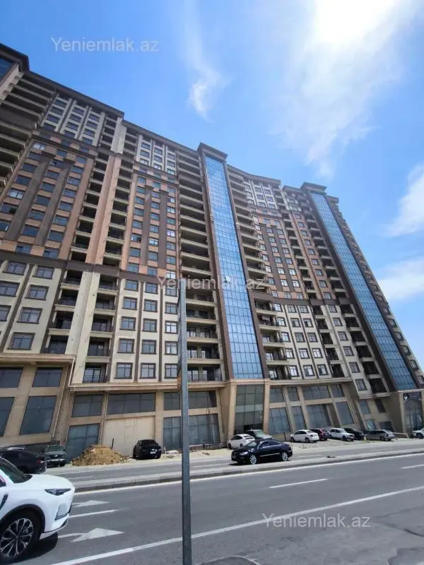 Satılır 4 otaqlı yeni tikili 185 m²