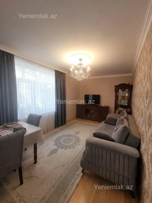Satılır 2 otaqlı köhnə tikili 55 m²