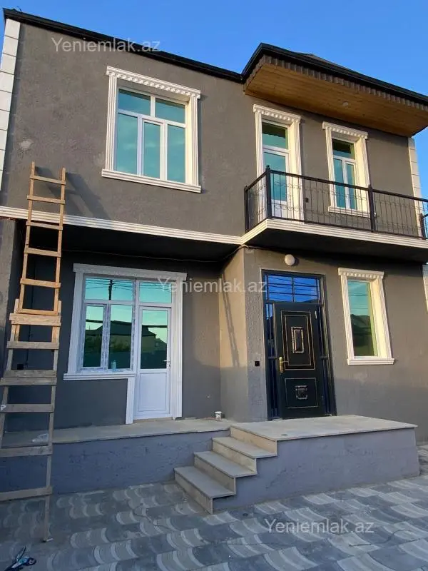 Satılır 4 otaqlı həyət evi 144 m²