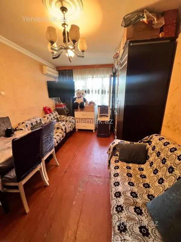 Satılır 1 otaqlı köhnə tikili 32 m²