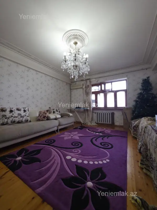 Satılır 4 otaqlı köhnə tikili 100 m²