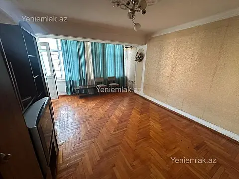 Satılır 10 otaqlı köhnə tikili 43 m² — Bakı, Nərimanov 10 otaq 43.00 m²