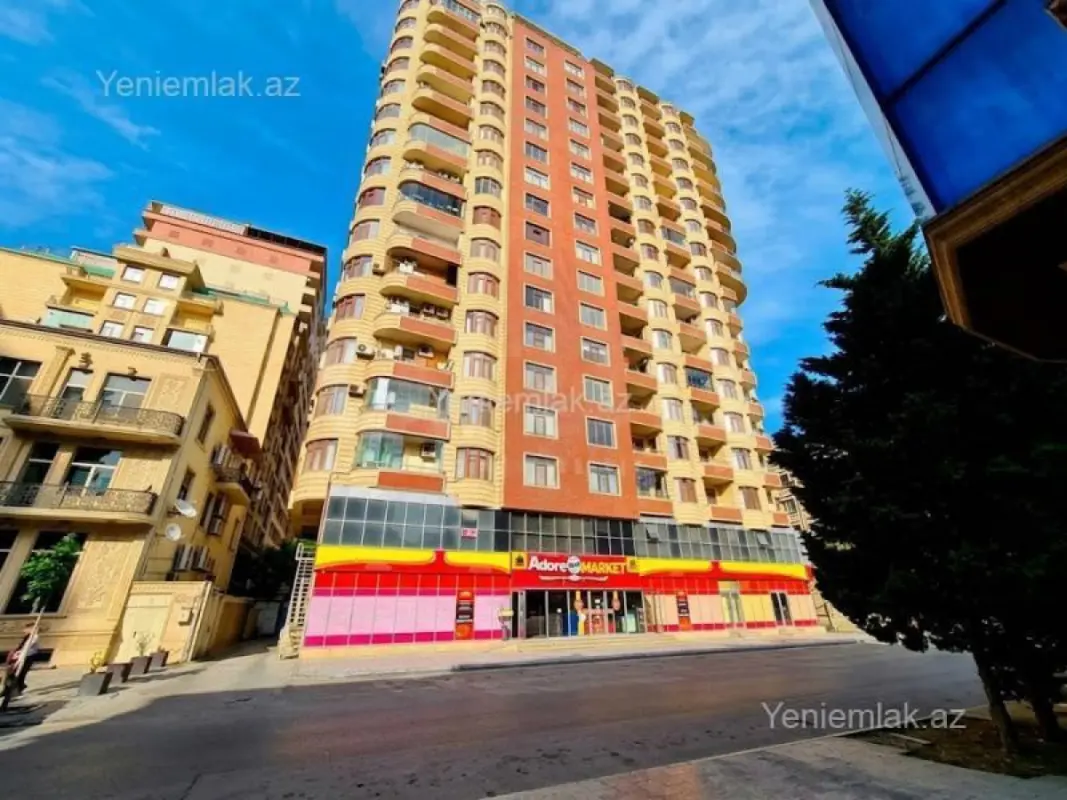 Satılır 3 otaqlı yeni tikili 170 m²