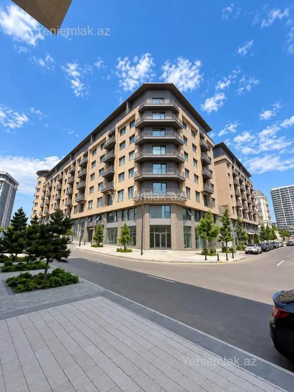 Satılır 3 otaqlı yeni tikili 131 m²
