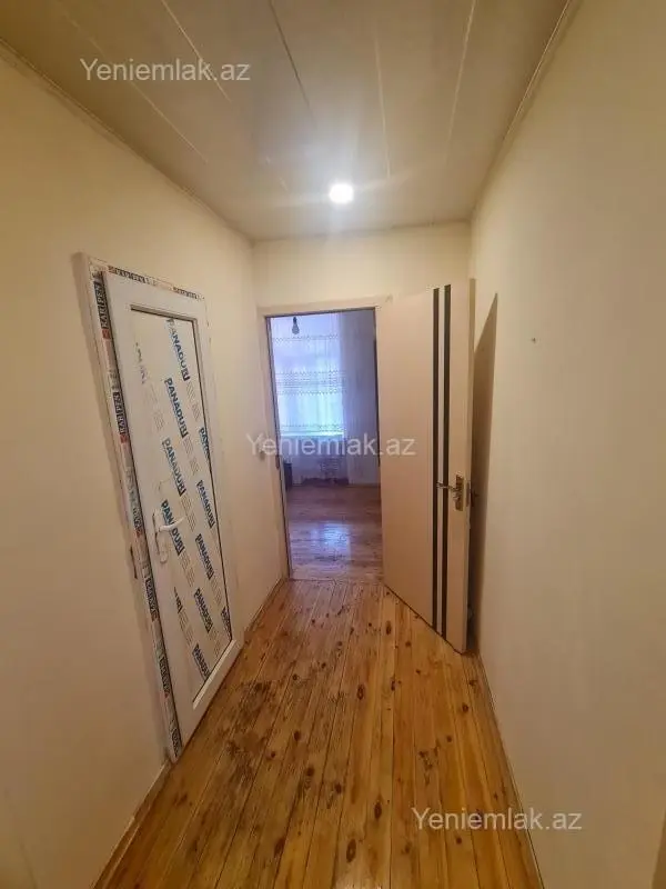 Satılır 2 otaqlı köhnə tikili 40 m²