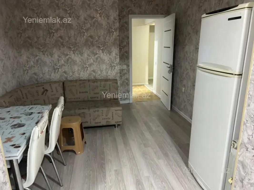 Satılır 2 otaqlı köhnə tikili 65 m²