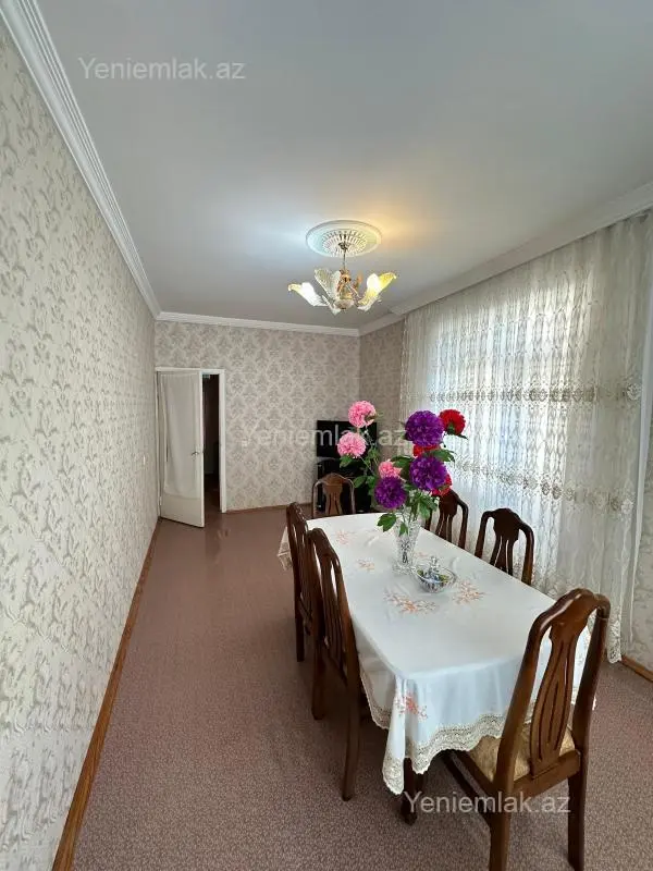 Satılır 5 otaqlı köhnə tikili 110 m²
