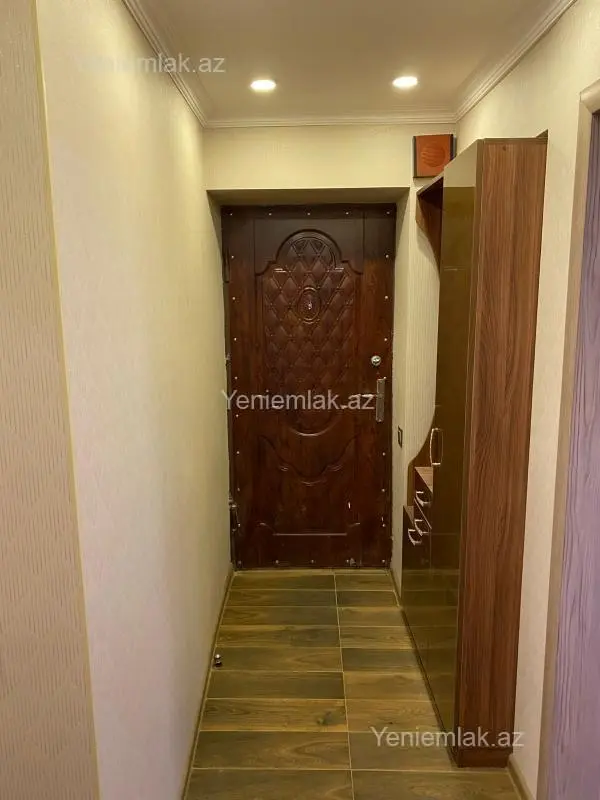Satılır 3 otaqlı köhnə tikili 75 m²