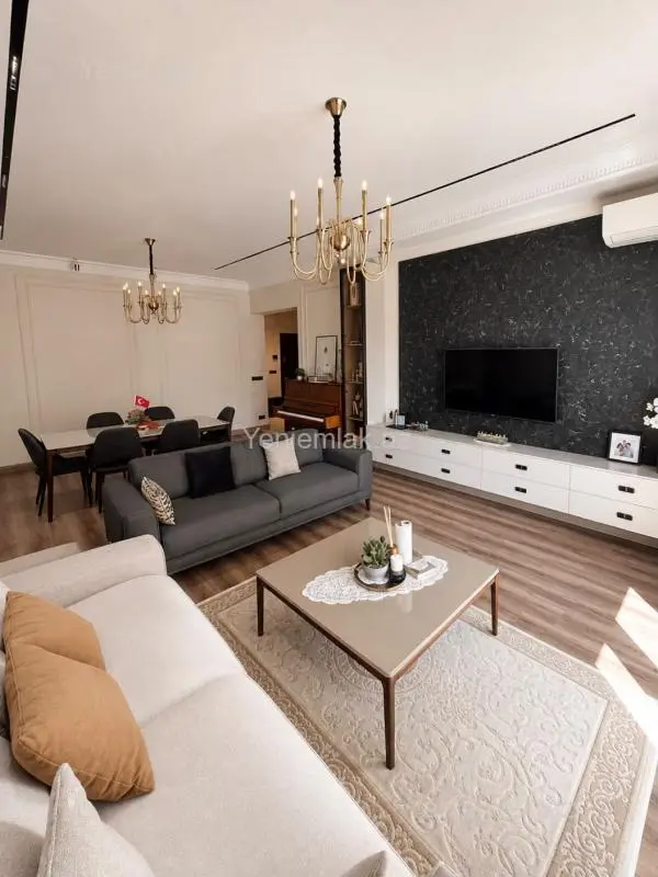 Satılır 3 otaqlı yeni tikili 130 m²