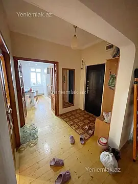 Satılır 3 otaqlı köhnə tikili 80 m² — Sumqayıt, 7-ci mikrorayon 3 otaq 80.00 m²