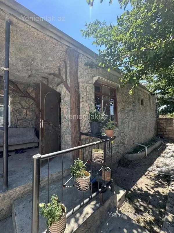 Satılır 4 otaqlı həyət evi 80 m²
