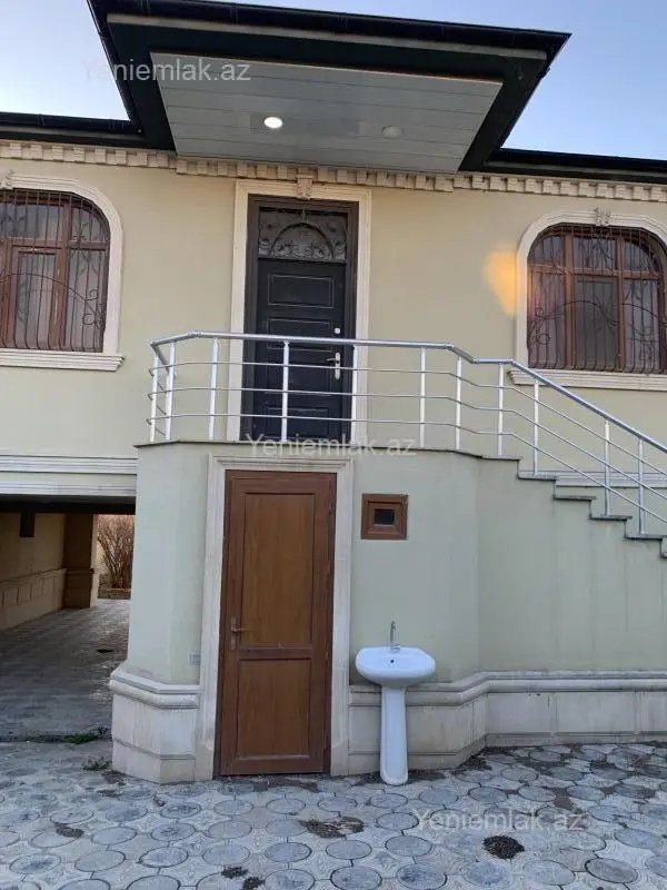 Satılır 3 otaqlı həyət evi 120 m²