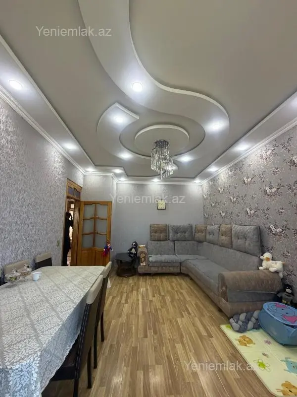 Satılır 3 otaqlı köhnə tikili 72 m²