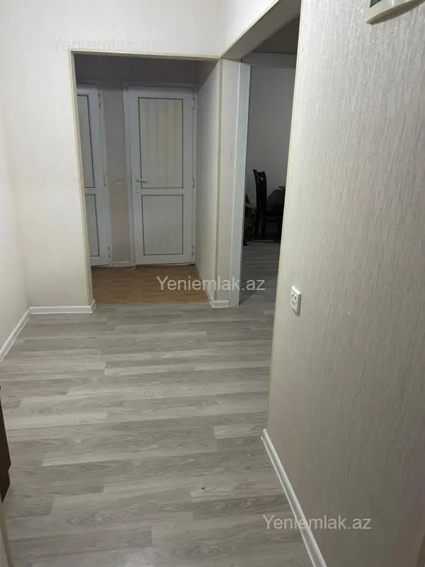 Satılır 2 otaqlı köhnə tikili 63 m²