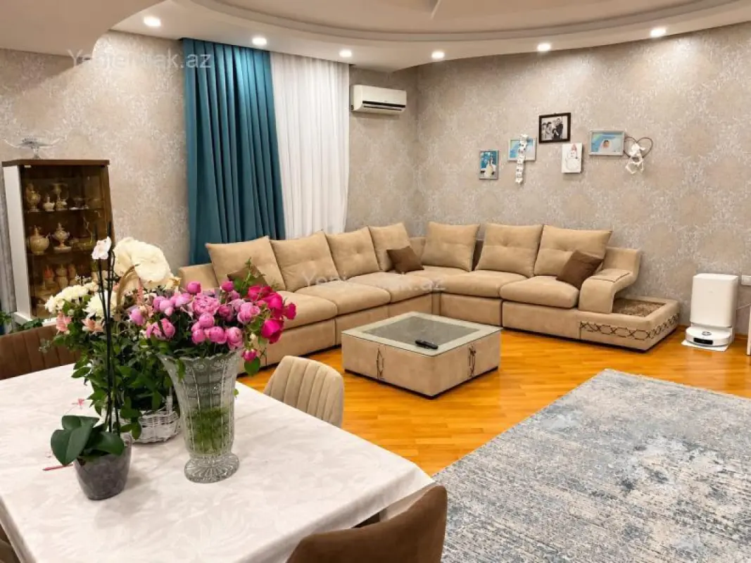 Satılır 3 otaqlı yeni tikili 135 m²