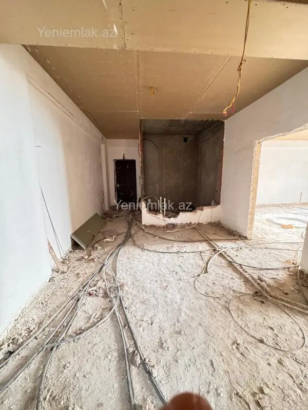 Satılır 4 otaqlı yeni tikili 200 m²