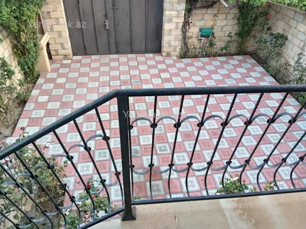 Satılır 5 otaqlı həyət evi 104 m²