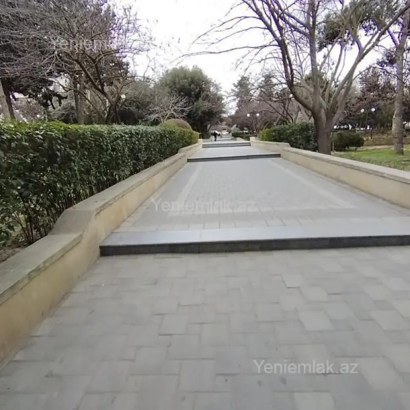 Satılır 3 otaqlı köhnə tikili 85 m²
