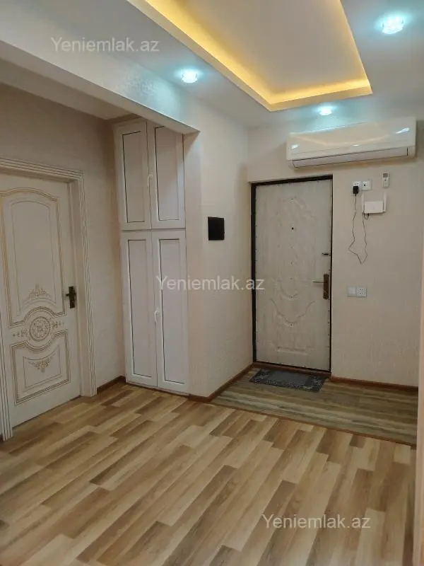 Satılır 3 otaqlı köhnə tikili 70 m²