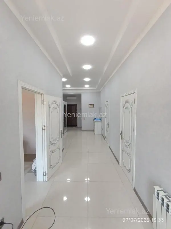 Satılır 6 otaqlı həyət evi 240 m²