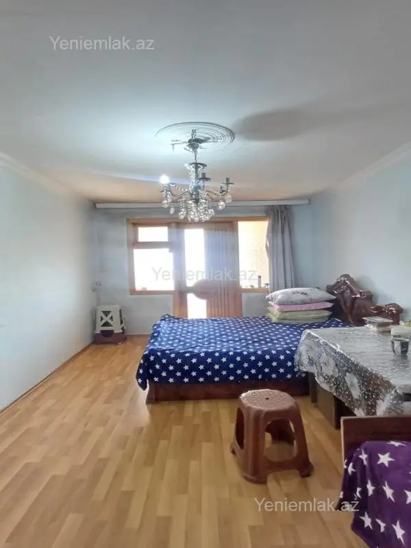 Satılır 2 otaqlı köhnə tikili 50 m²