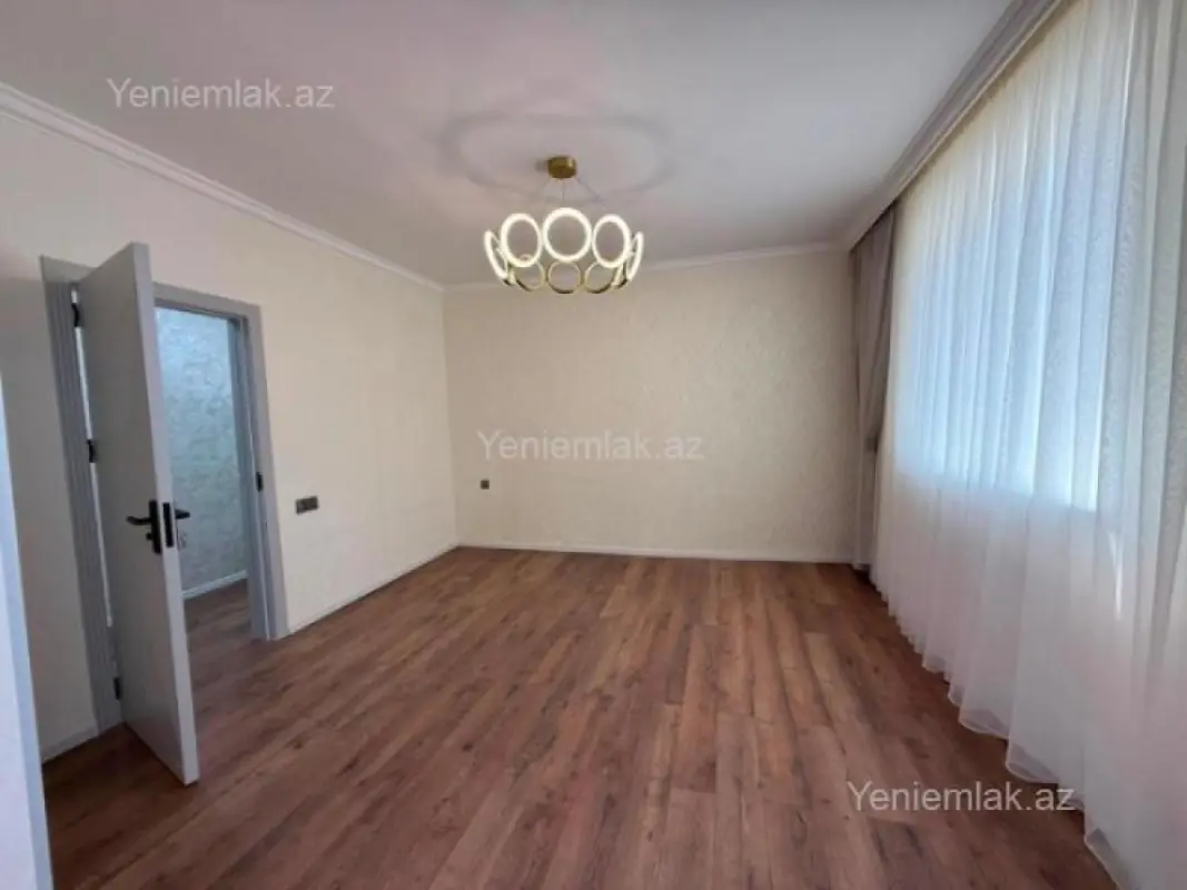 Satılır 2 otaqlı köhnə tikili 55 m²