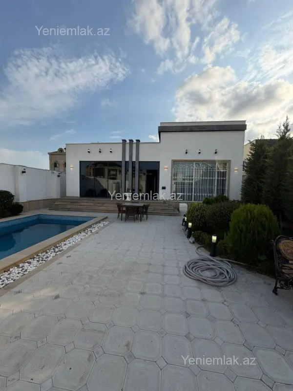 Satılır 4 otaqlı həyət evi 160 m²