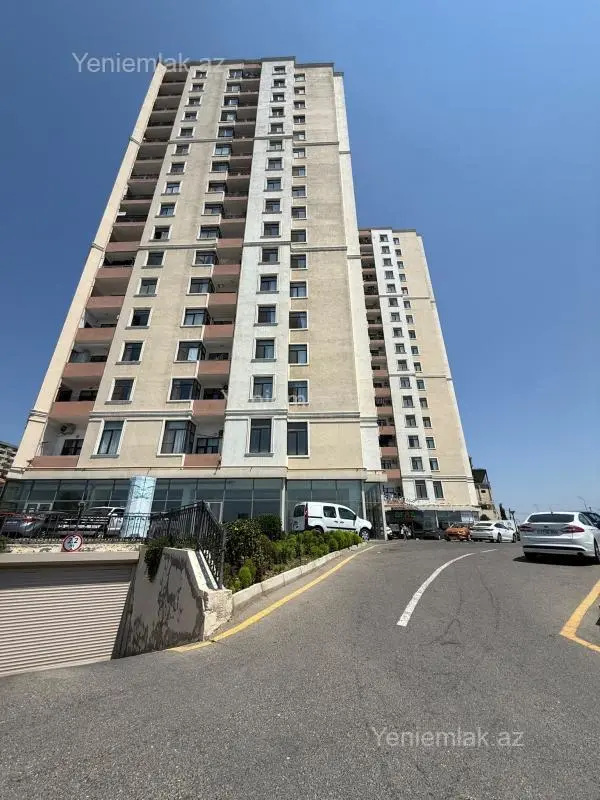 Satılır 4 otaqlı yeni tikili 135.5 m²
