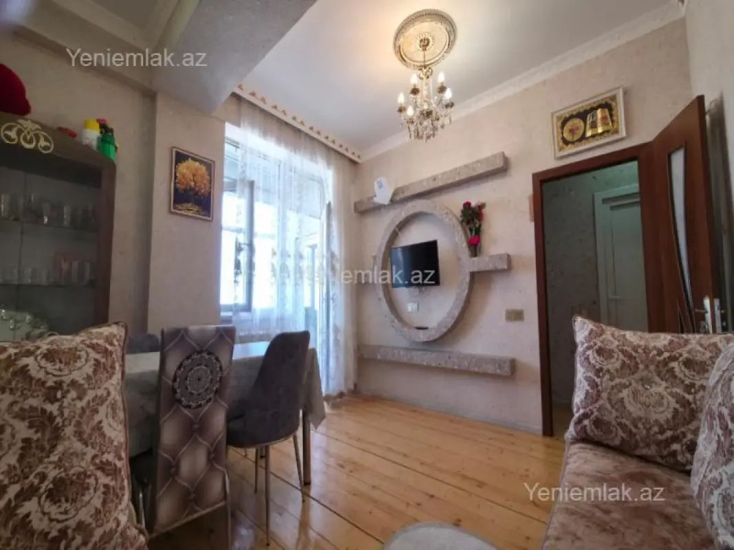 Satılır 3 otaqlı yeni tikili 80 m²