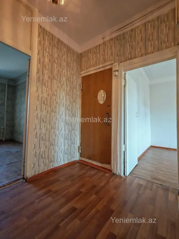 Satılır 2 otaqlı köhnə tikili 55 m²
