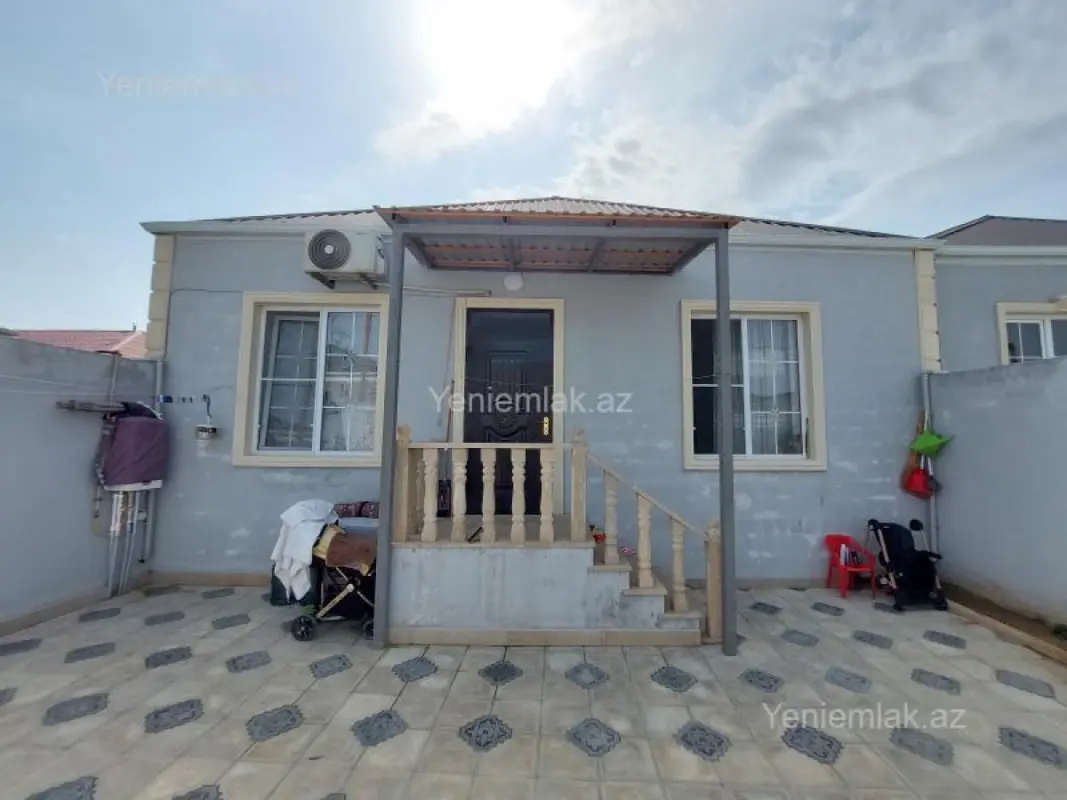 Satılır 3 otaqlı həyət evi 100 m²