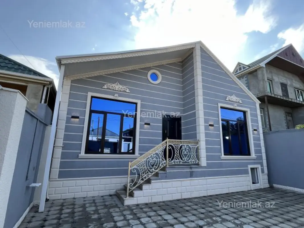 Satılır 4 otaqlı həyət evi 130 m²