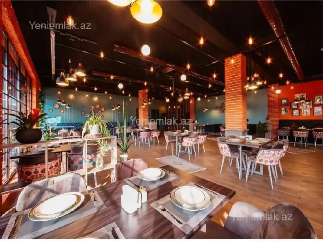 Satılır 10 otaqlı obyekt 930 m²