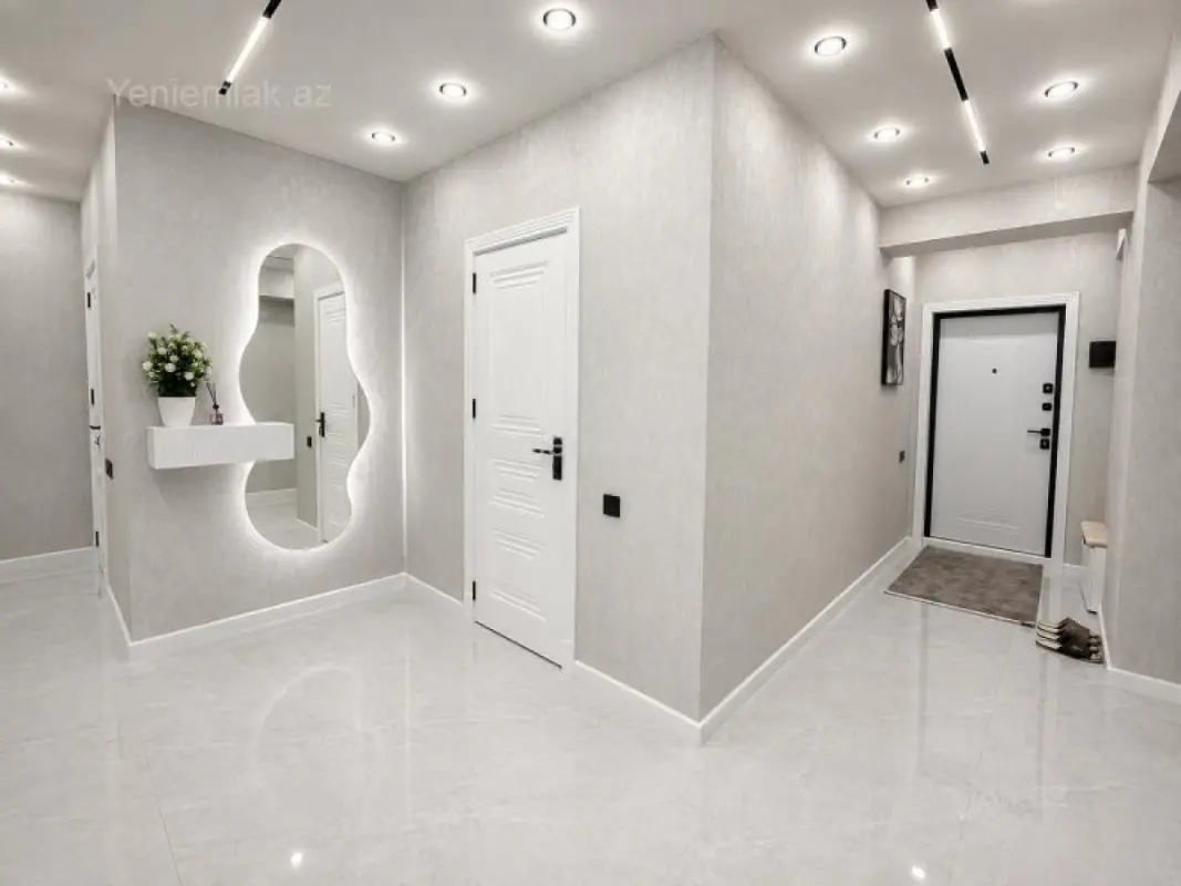 Satılır 3 otaqlı yeni tikili 120 m²