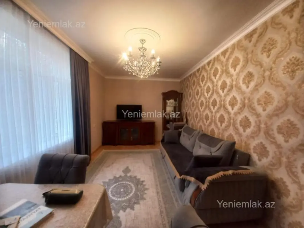Satılır 2 otaqlı köhnə tikili 55 m²