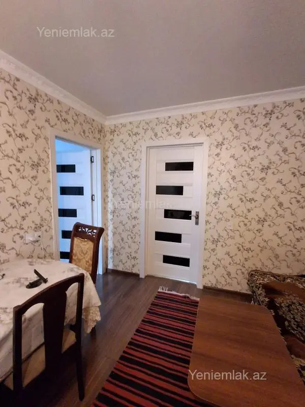Satılır 2 otaqlı köhnə tikili 70 m²