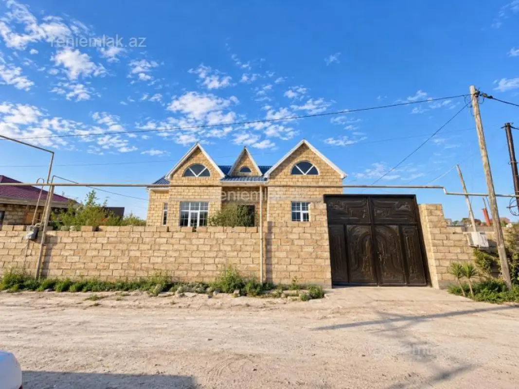 Satılır 4 otaqlı həyət evi 120 m²
