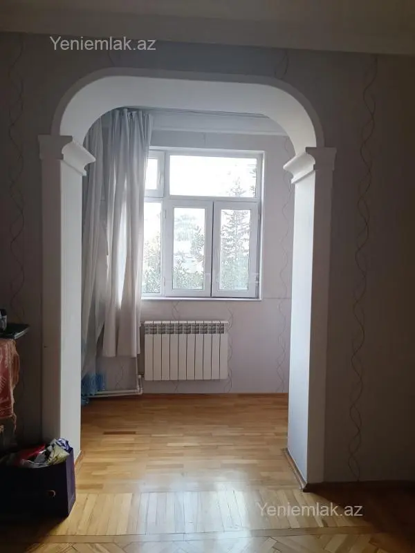 Satılır 3 otaqlı köhnə tikili 80 m²