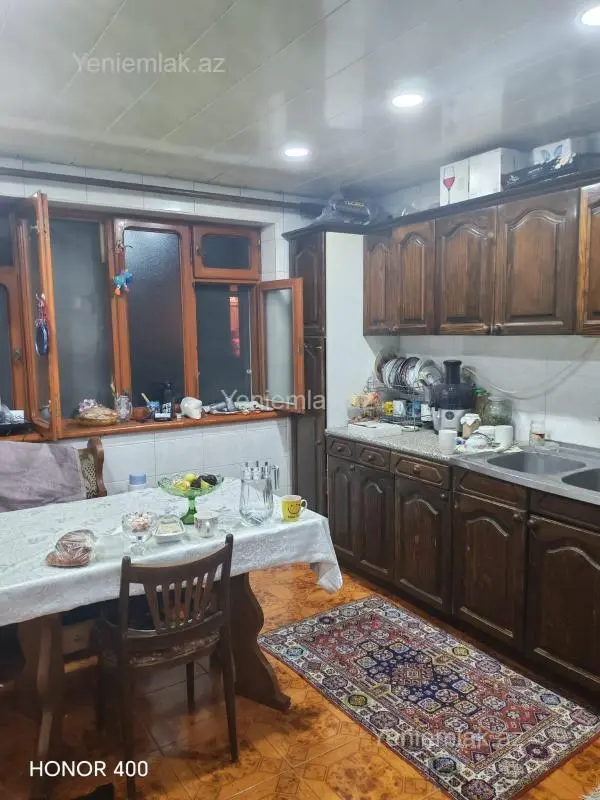 Satılır 3 otaqlı köhnə tikili 80 m²