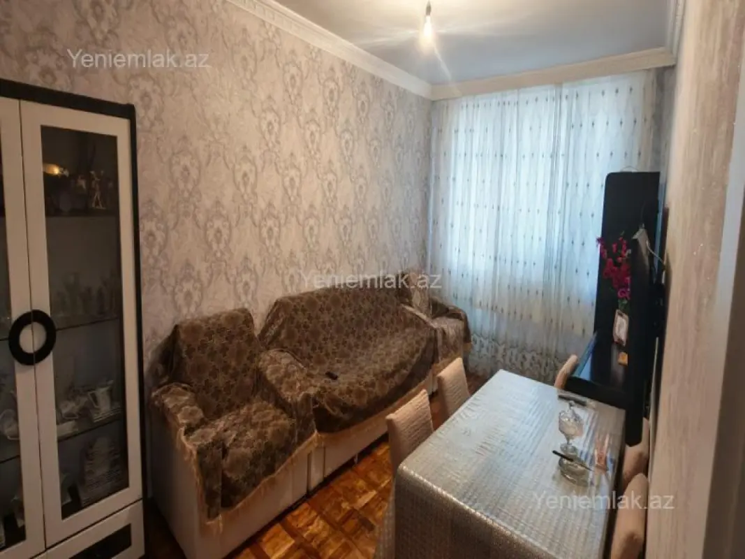 Satılır 4 otaqlı köhnə tikili 94 m²
