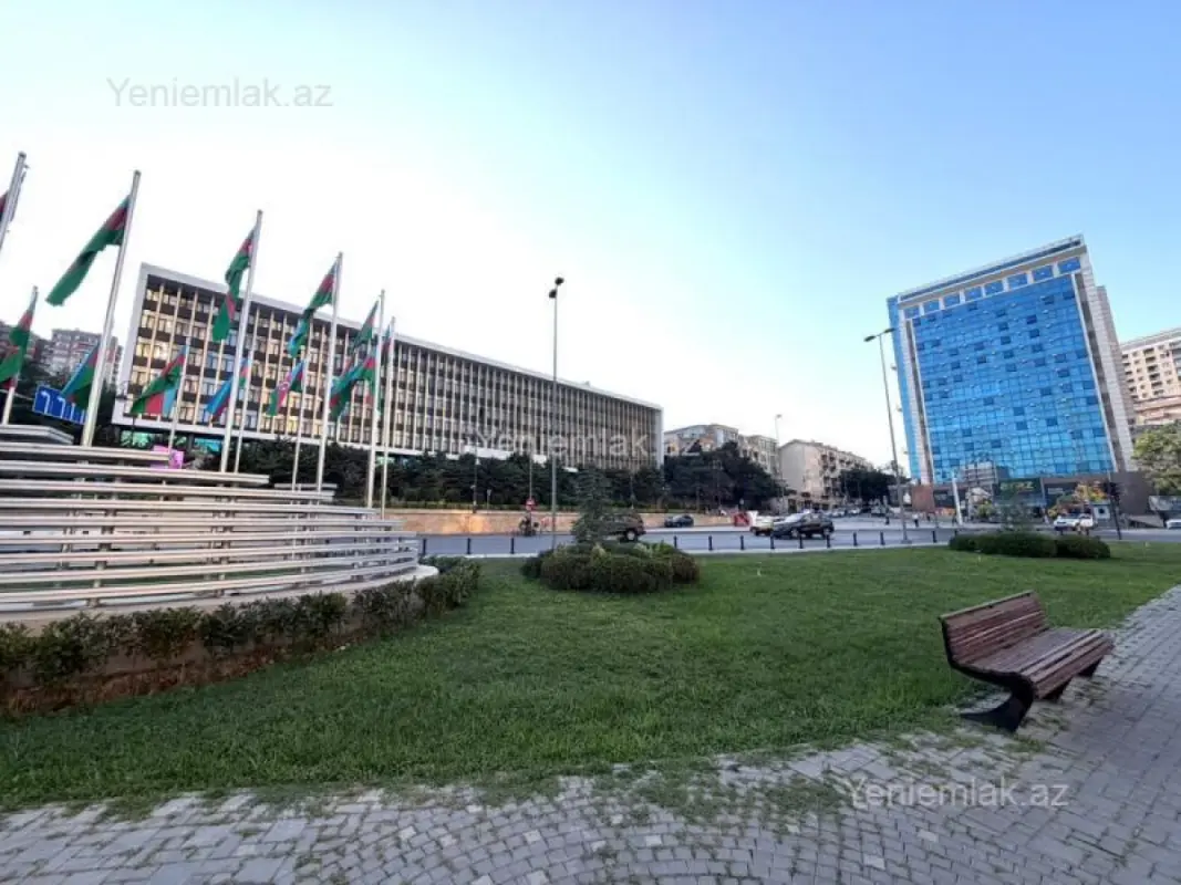 Satılır 3 otaqlı köhnə tikili 90 m²