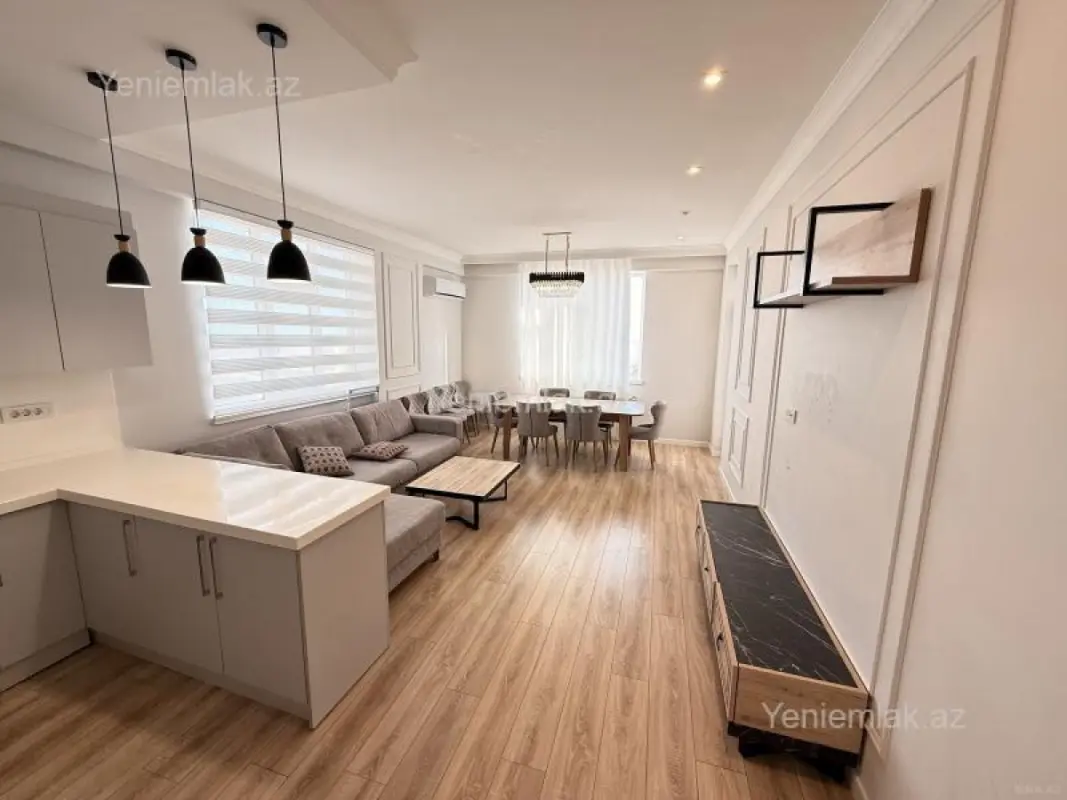 Satılır 2 otaqlı yeni tikili 82 m²
