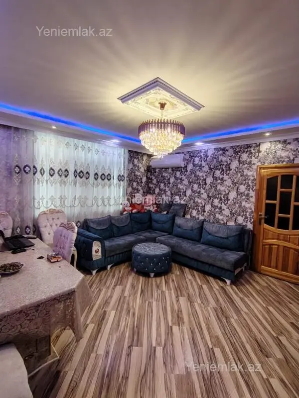 Satılır 3 otaqlı köhnə tikili 75 m²