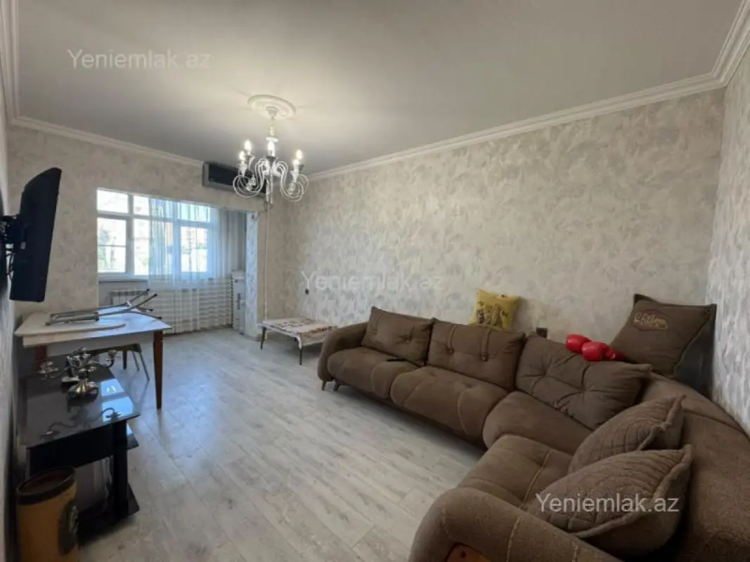 Satılır 2 otaqlı köhnə tikili 65 m²