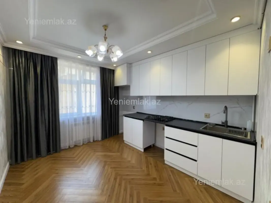 Satılır 2 otaqlı köhnə tikili 65 m²
