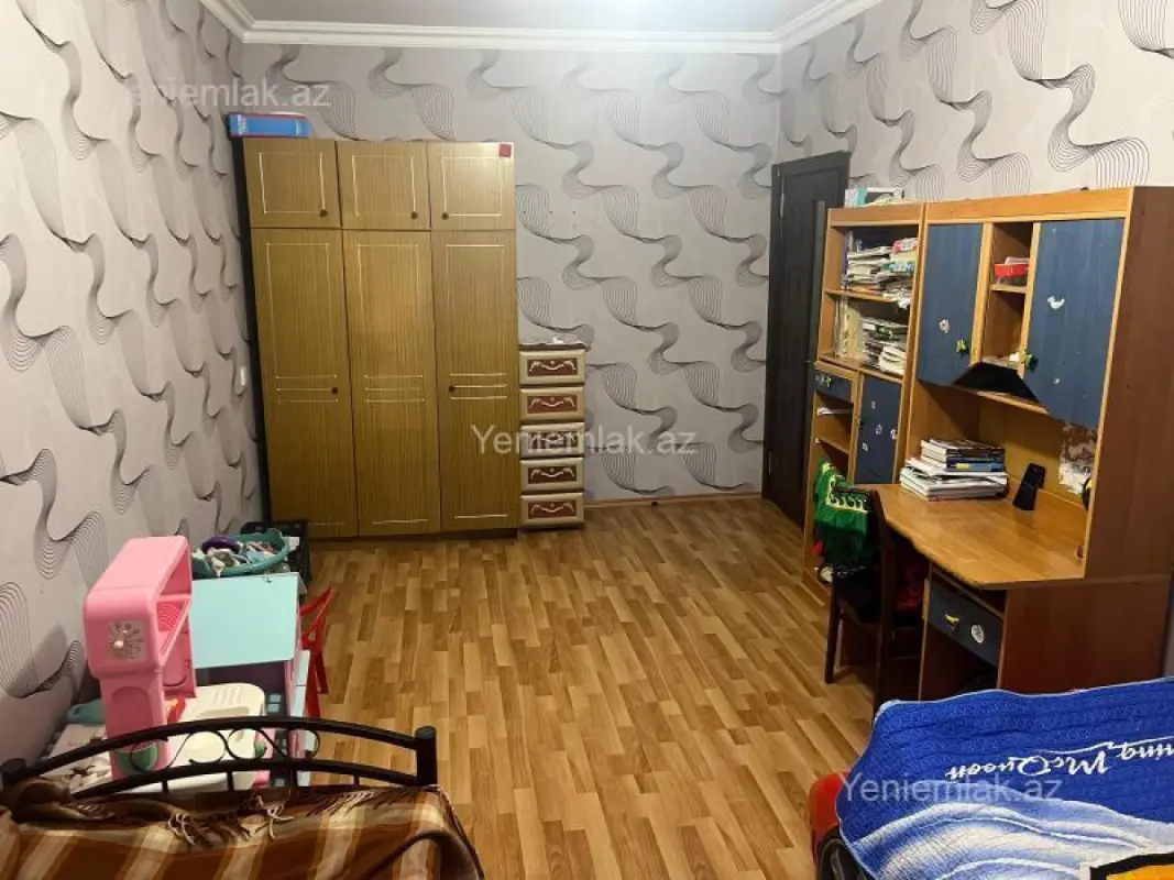 Satılır 3 otaqlı köhnə tikili 73 m²