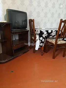 Satılır 1 otaqlı köhnə tikili 31 m² — Sumqayıt, 5-ci mikrorayon 1 otaq 31.00 m²
