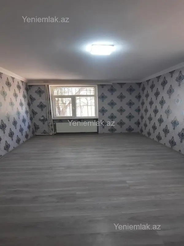 Satılır 1 otaqlı köhnə tikili 30 m²